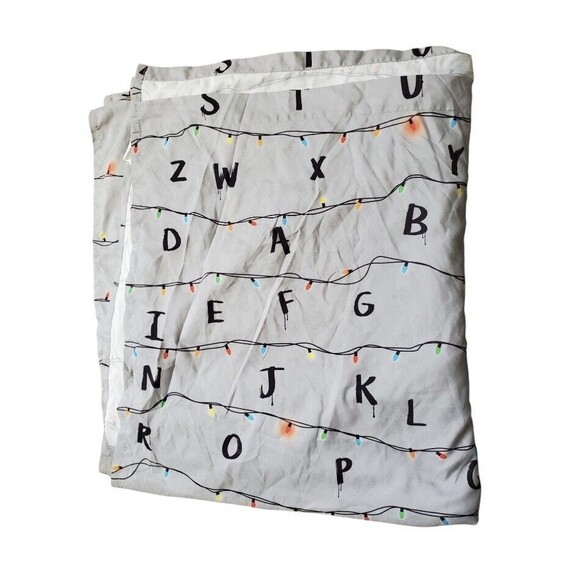 Stranger Things String Lights Letters Queen Flat Sheet Gray Holiday Lights EUC - Picture 1 of 6
